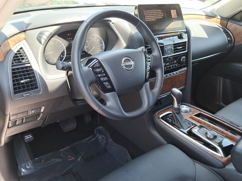 Used 2022 Nissan Armada SL AWD/4WD image 17