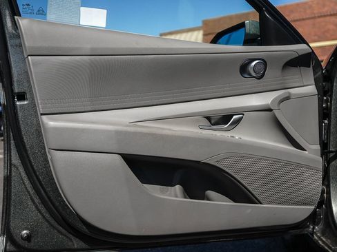 Used 2024 Hyundai Elantra SE FWD image 20