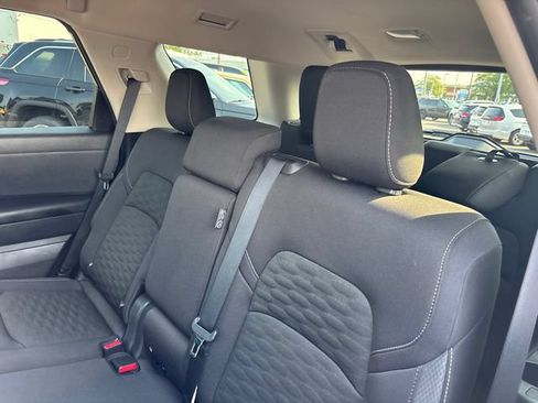 Used 2024 Nissan Pathfinder SV FWD image 8
