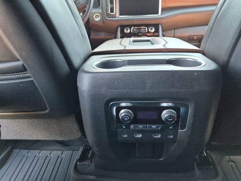 Used 2023 GMC Yukon Denali Ultimate image 13