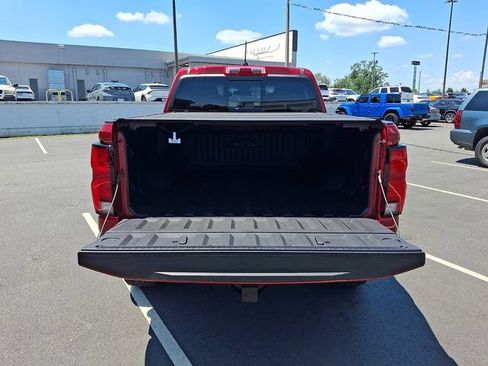 Used 2026 Chevrolet Colorado ZR2 w/ Technology Package AWD/4WD image 25