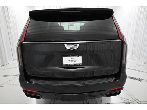 Used 2023 Cadillac Escalade Sport Platinum w/ LPO, ONYX Package AWD/4WD image 6