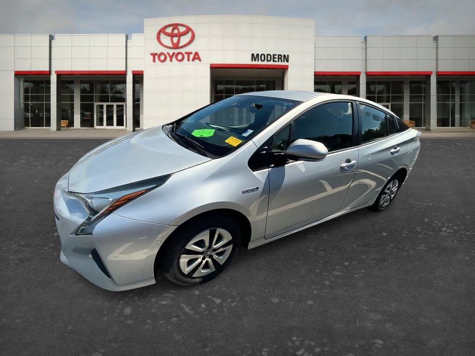 Certified 2018 Toyota Prius Two w/ Prius Two Safety Plus Package FWD image 4