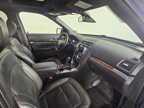 Used 2018 Ford Explorer Limited w/ Equipment Group 301A image 15