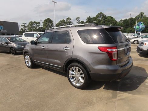 Used 2014 Ford Explorer Limited w/ Equipment Group 301A FWD image 17