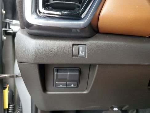 Used 2025 GMC Canyon AT4 w/ Nightfall Edition AWD/4WD image 29