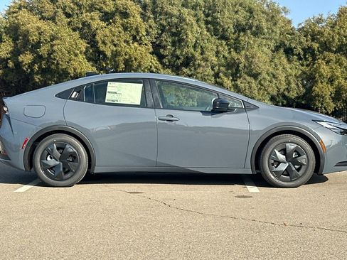 New 2026 Toyota Prius Plug-In Hybrid image 3