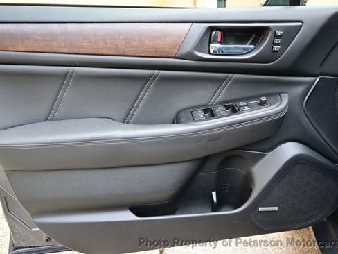 Used 2018 Subaru Outback 2.5i Limited image 16