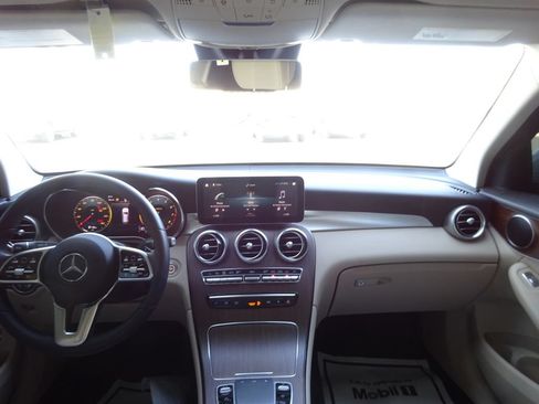 Used 2022 Mercedes-Benz GLC 300 image 24