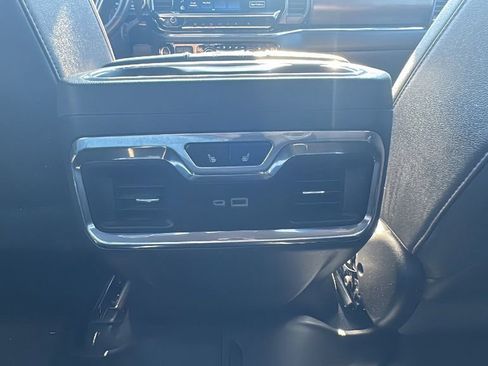 Used 2024 Chevrolet Silverado 2500 High Country w/ High Country Premium Package image 24