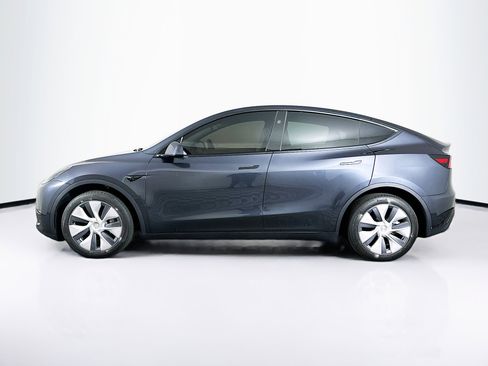 Used 2024 Tesla Model Y Long Range image 4