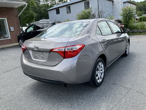 Used 2016 Toyota Corolla LE FWD image 5