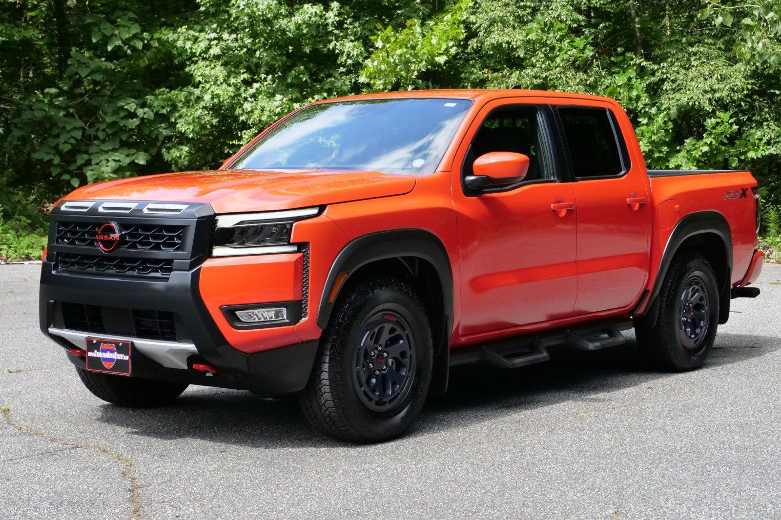 Used 2025 Nissan Frontier Pro-X RWD image 6