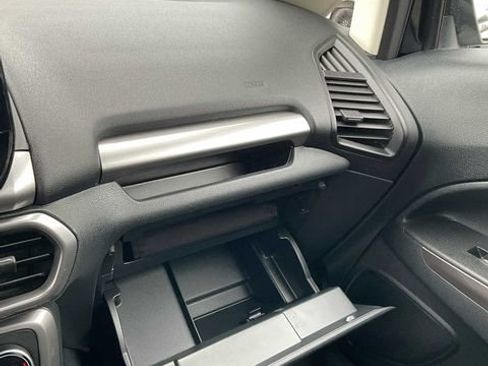 Used 2021 Ford EcoSport SE FWD image 32