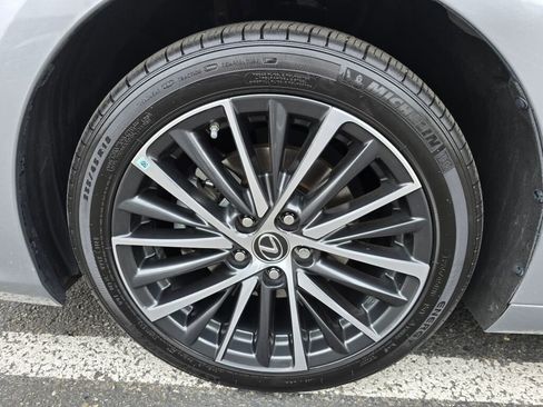 Used 2022 Lexus ES 250 w/ Premium Package image 10