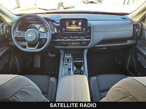 New 2025 Nissan Pathfinder SV w/ SV Premium Package image 20