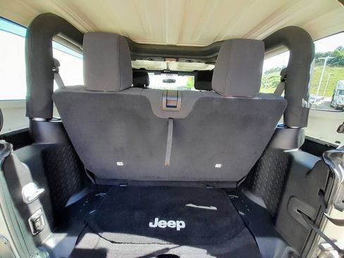 Used 2014 Jeep Wrangler Sport AWD/4WD image 43