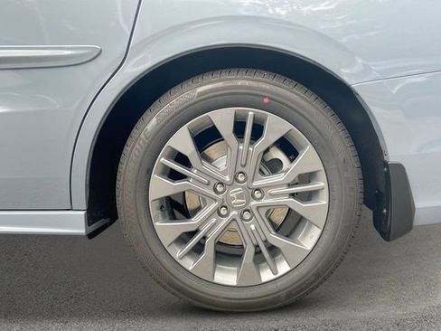 New 2026 Honda Odyssey Touring image 7
