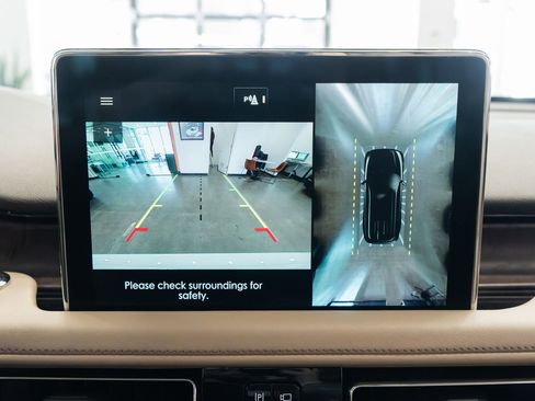 Used 2023 Lincoln Aviator Reserve w/ Equipment Group 201A image 13