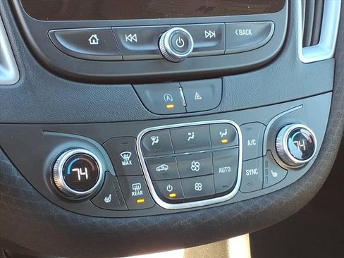 Used 2024 Chevrolet Malibu LT image 24