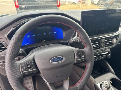 Used 2023 Ford Escape ST-Line Elite image 6