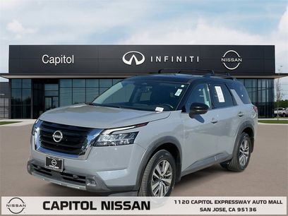 Used 2022 Nissan Pathfinder SL