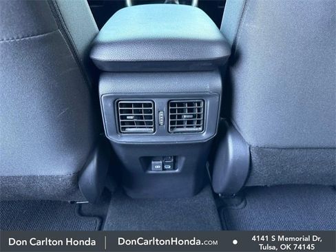 Used 2022 Toyota RAV4 SE image 12