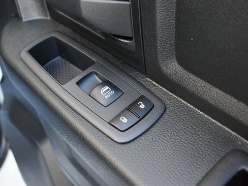 Used 2022 RAM 5500 Tradesman w/ Chrome Appearance Group image 32