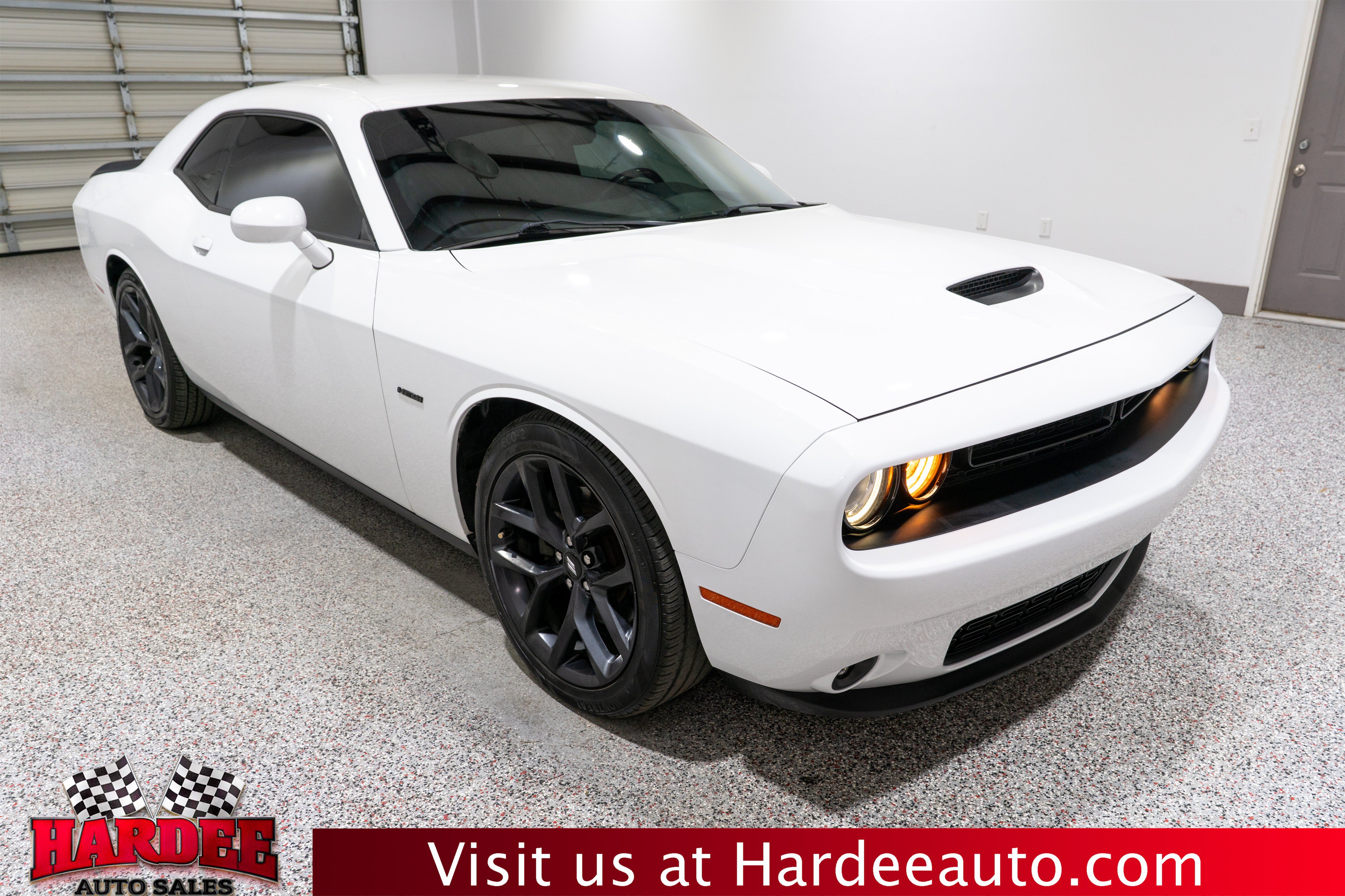 Used 2019 Dodge Challenger R/T w/ Driver Convenience Group RWD image 6
