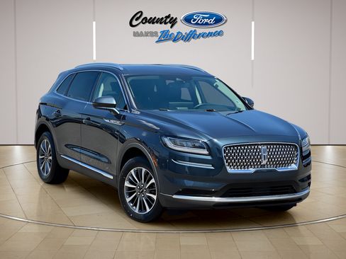 Used 2023 Lincoln Nautilus FWD image 1