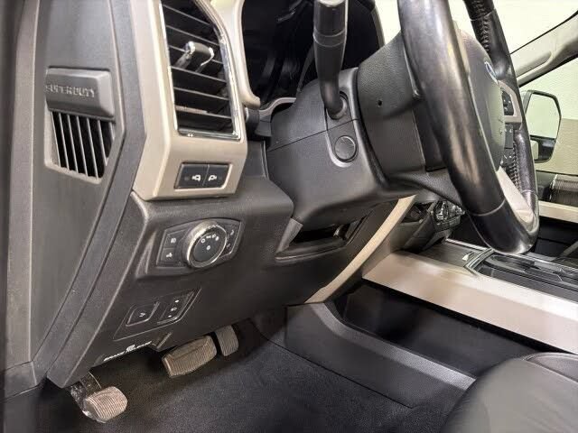 Used 2021 Ford F250 Lariat w/ Lariat Ultimate Package AWD/4WD image 16