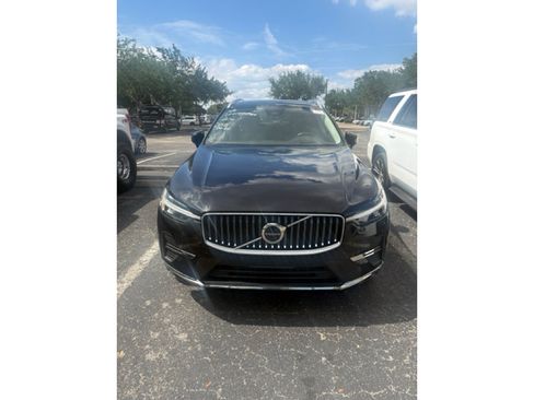 Used 2022 Volvo XC60 T8 Inscription w/ Advanced Package AWD/4WD image 3
