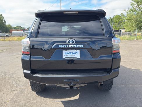 Used 2016 Toyota 4Runner SR5 AWD/4WD image 25
