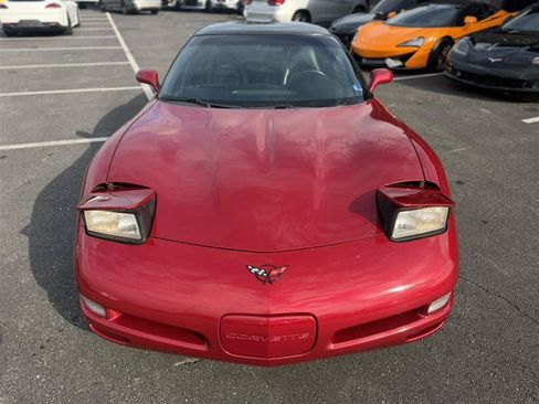 Used 2000 Chevrolet Corvette Coupe w/ Performance Handling Pkg RWD image 16