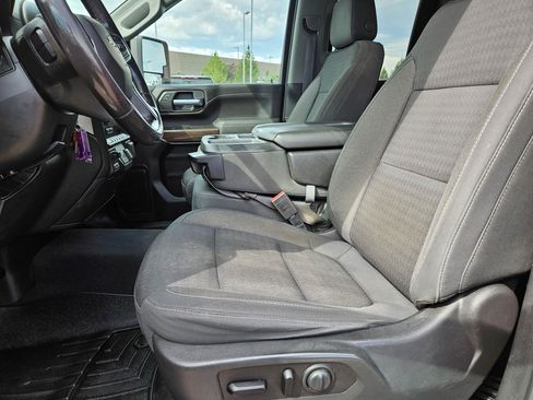 Used 2020 Chevrolet Silverado 2500 LT w/ Fleet Comfort Package AWD/4WD image 15