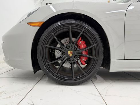 Certified 2025 Porsche 718 Cayman S RWD image 16