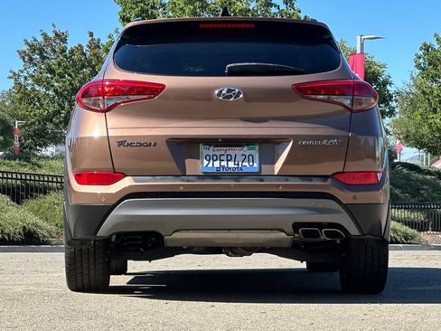 Used 2016 Hyundai Tucson Limited w/ Option Group 03 FWD image 5