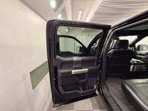 Used 2017 Ford F150 Lariat w/ Equipment Group 502A Luxury AWD/4WD image 29