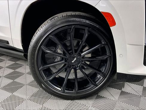 Used 2021 Cadillac Escalade Sport Platinum image 11