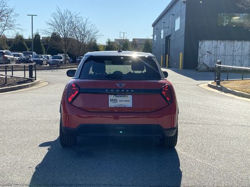 New 2026 MINI Cooper 4-Door Hardtop FWD image 17