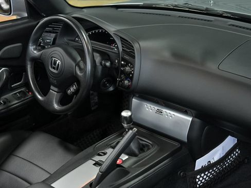 Used 2005 Honda S2000 image 36