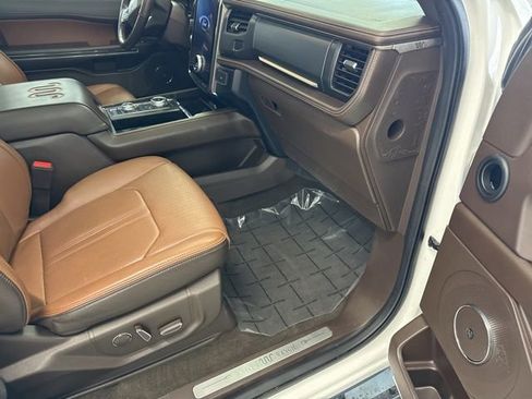 Used 2023 Ford Expedition Max King Ranch image 27