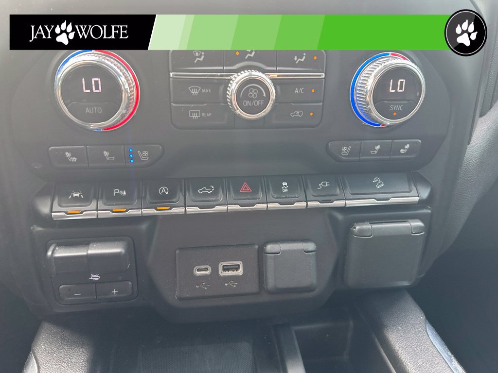 Used 2020 GMC Sierra 1500 AT4 w/ AT4 Premium Package AWD/4WD image 16