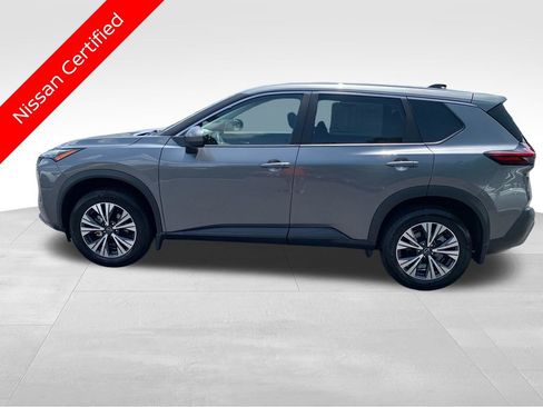 Used 2023 Nissan Rogue SV FWD image 2