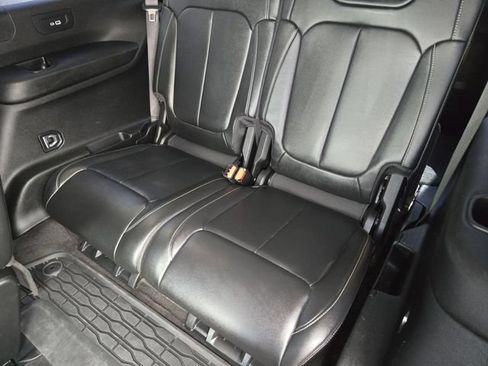 Used 2021 Jeep Grand Cherokee L Limited AWD/4WD image 29