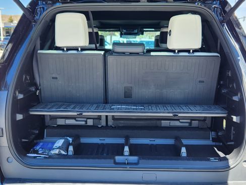 Used 2025 Toyota Sequoia Capstone AWD/4WD image 26