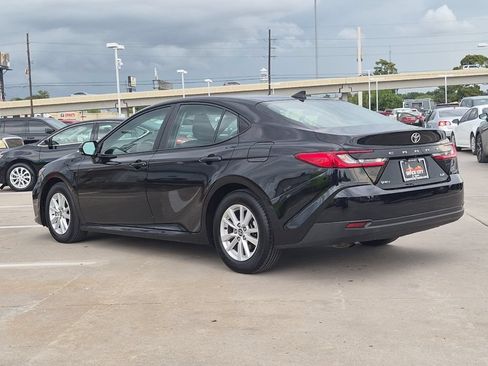 Used 2025 Toyota Camry LE FWD image 4
