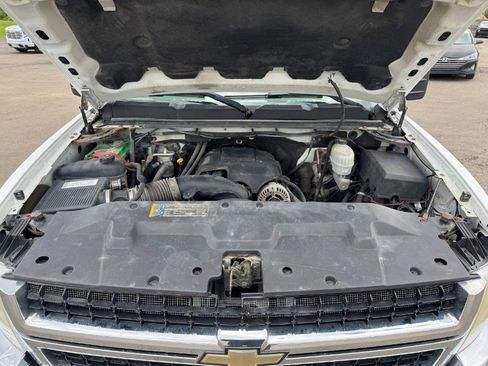 Used 2008 Chevrolet Silverado 3500 W/T AWD/4WD image 22