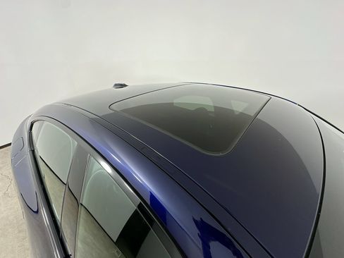 Used 2023 BMW i4 eDrive35 w/ Premium Package RWD image 11