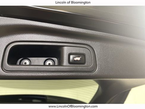 Used 2019 Honda Pilot Touring image 14